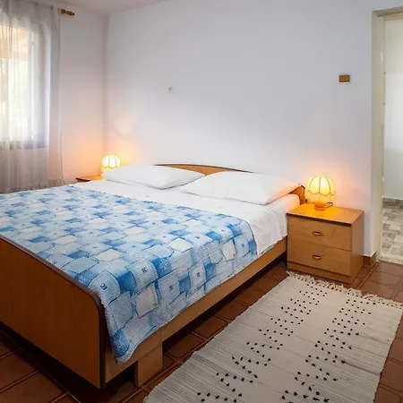 Luka Rovinj